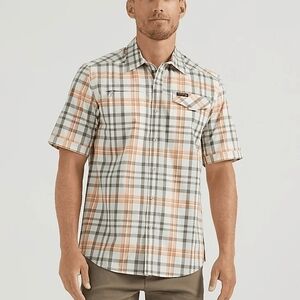Wrangler Asymmetric Zip Pocket Plaid - Mens Shirt